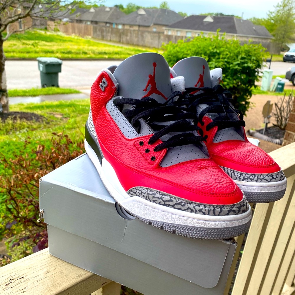 Jordan 3 red Cement/ 'Unite'